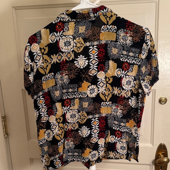 Sag Harbor Women's Button Down Shirt - Black, Red, Gold Retro look/Super soft - Picture 3 of 3